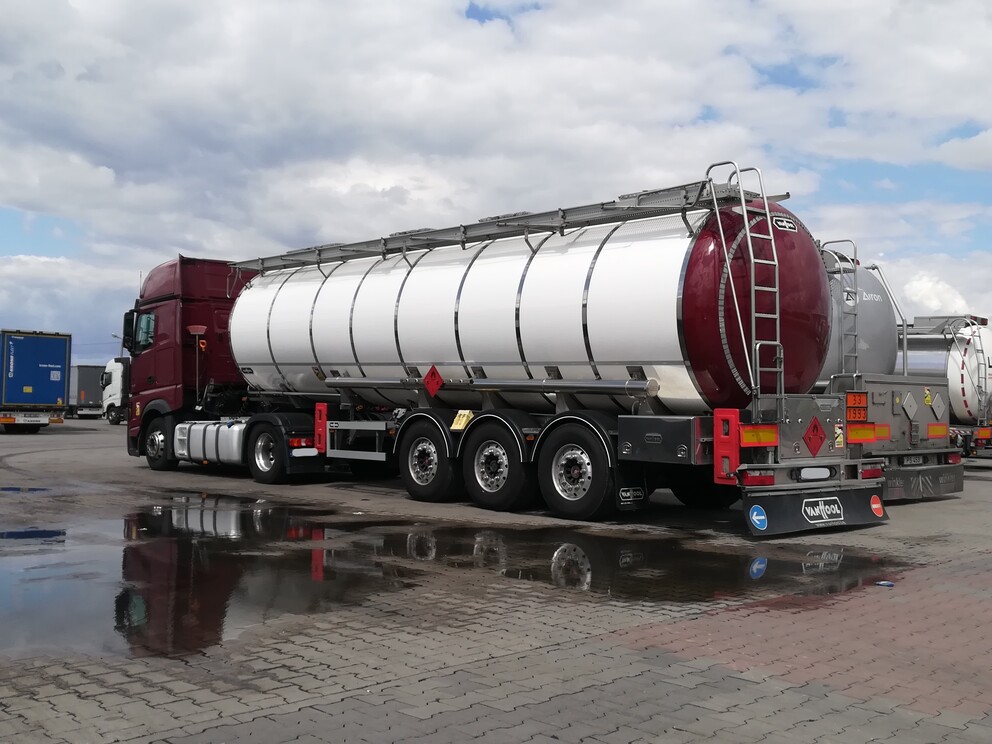 ciecz zapalna podlegająca pod ustawę adr